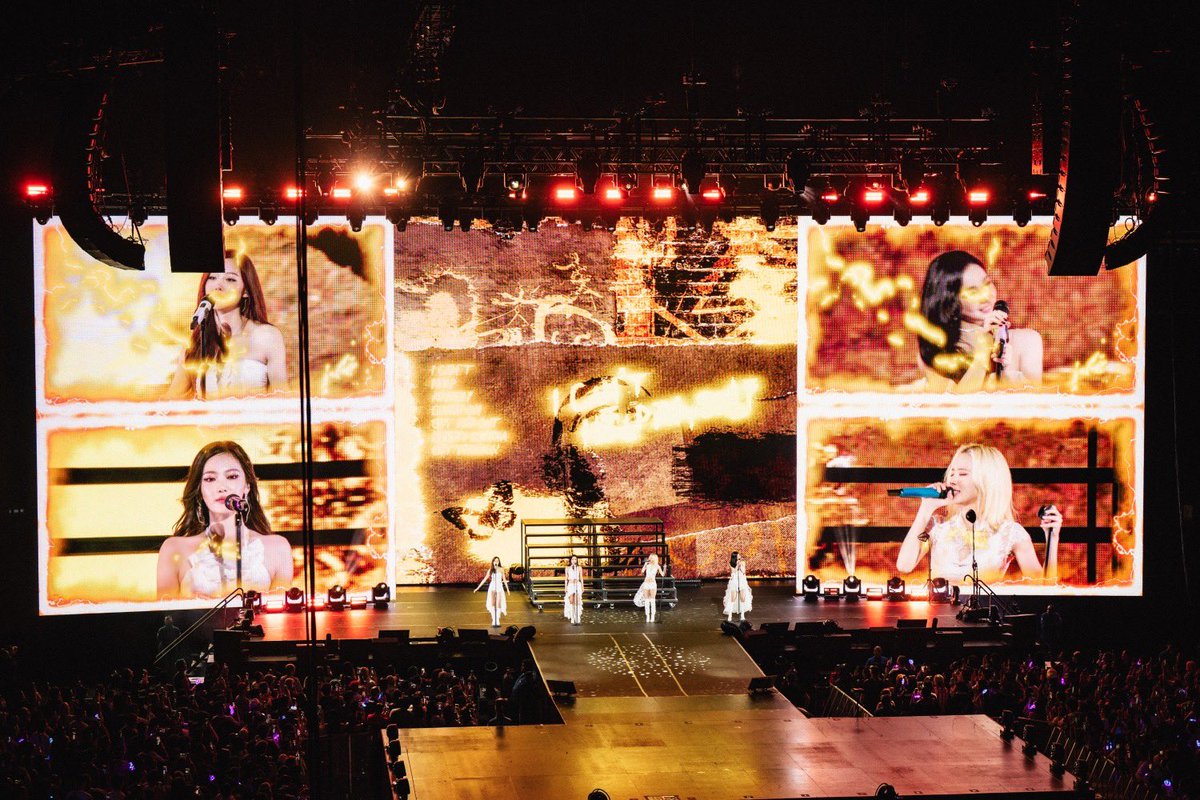 SMTOWNGLOBAL's tweet photo. ‘월드투어 순항 중’ #에스파, LA 콘서트 시야제한석까지 전석 매진 성황
LA서 세 번째 단독 콘서트로 글로벌 인기 재입증

https://t.co/i42TscbH5b

#aespa #æspa #에스파
#SYNK_COMPLaeXITY
#aespa_SYNK_COMPLaeXITY https://t.co/sKgFx2Dfrj