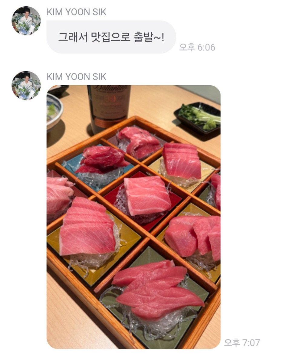 lockingforme's tweet photo. 오렌지주스 좋아하는 애가
발렌타인30년산 샀는데
위스키 좋아하는 애 사진에 발렌타인30년산 등장하고

위스키 좋아하는 애가
오렌지주스 샀는데
오렌지주스 좋아하는 애 라방에 오렌지주스 등장하고 https://t.co/f3nLMk6ayT