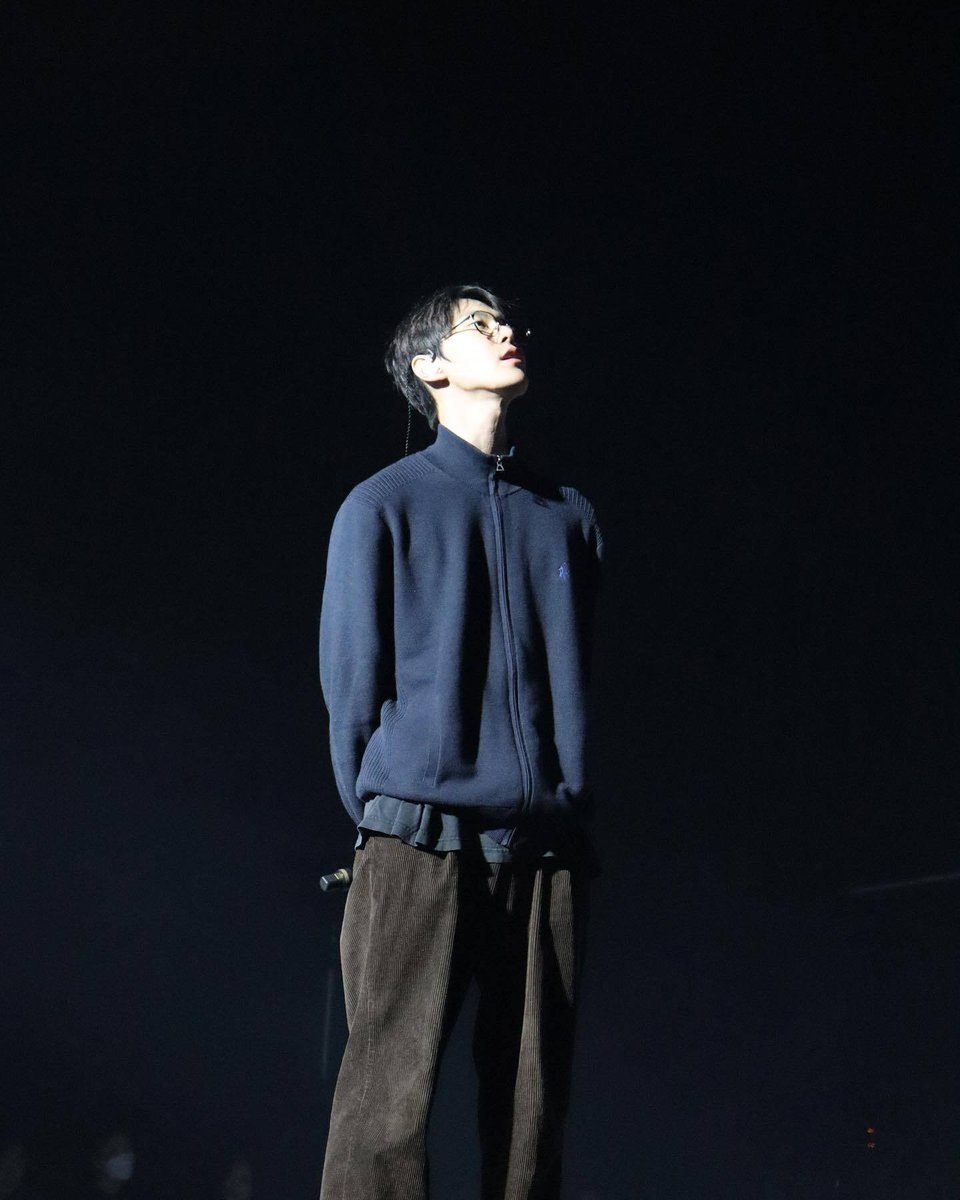 _DDo_0's tweet photo. 아 남자 목 길어서 목 올라오는 옷 입어도 1도 안답답한거 너무 좋지 얘더라.. https://t.co/xpish5csuB