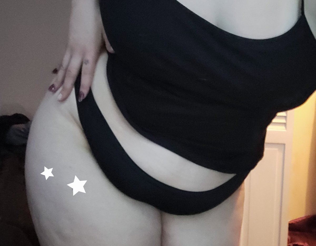 buggcoke's tweet photo. anyone awake ? :3 
#nsfwtwt #onlyfans https://t.co/VRBzEcWrC1