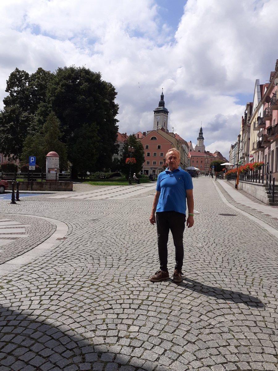 GerhardPelka's tweet photo. @beefinspecctor Jestes bardzo sliczna moja ptaszyno zlota rybko kochana caluje ciebie bardzo mocno nie moge zyc bez ciebie tylko mysle o tobie dniami  i nocami moja ksiezniczko https://t.co/0HfNY1q37C