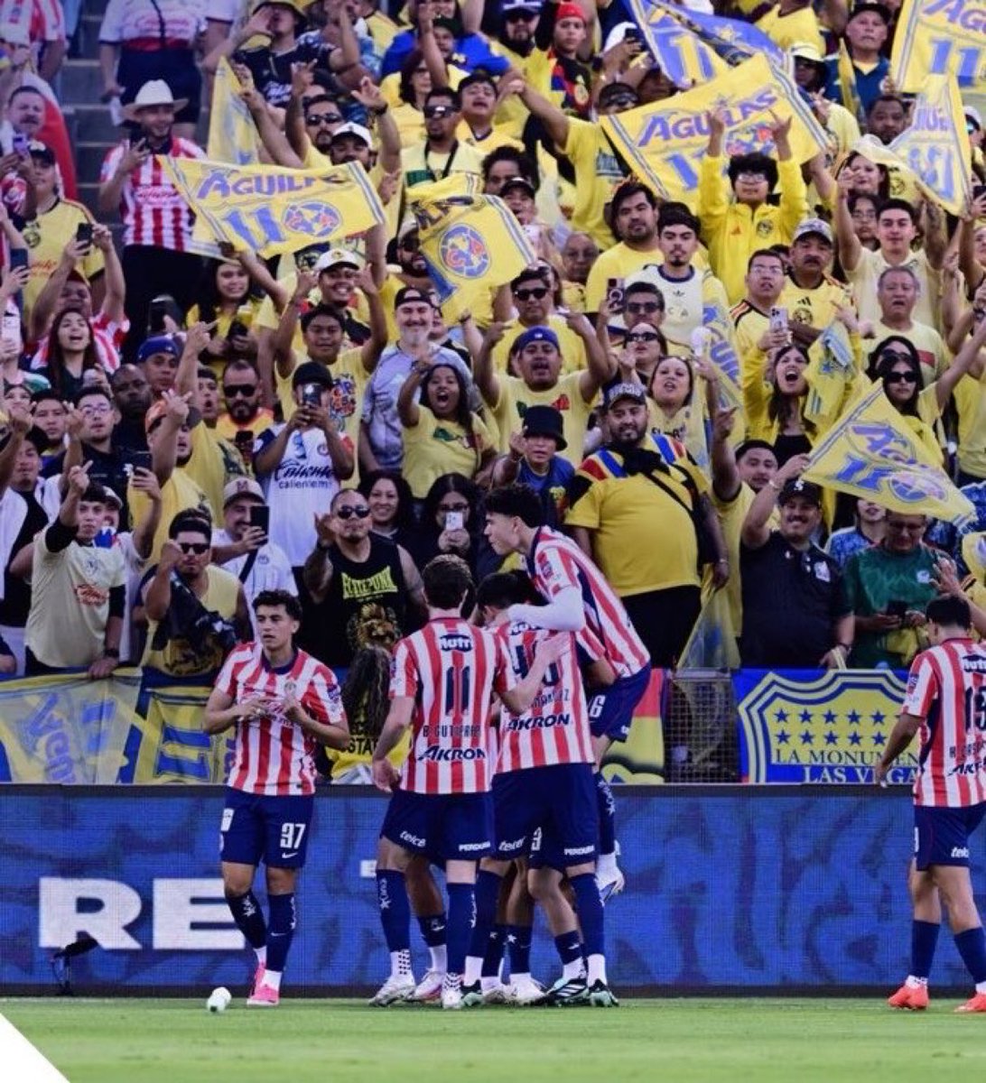 buddicam's tweet photo. que hermosa imagen con esos ardidos atrás https://t.co/F2ZhrNq3Eo
