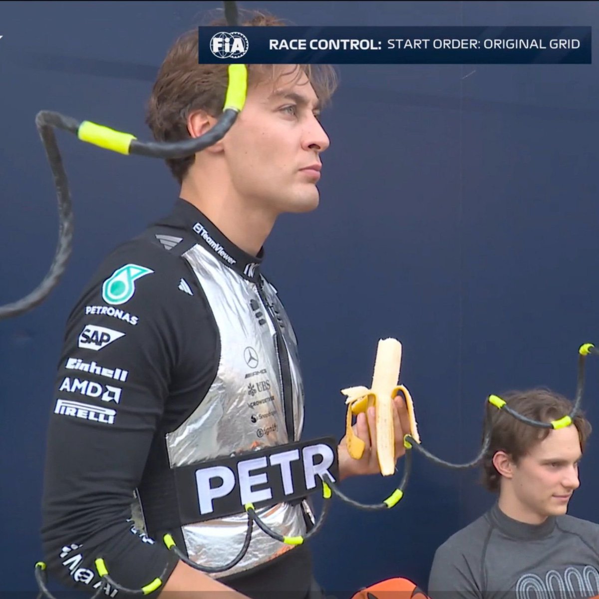 georgwerussell's tweet photo. Tiap sama Oscar pasti sambil makan pisang. https://t.co/uK8GCLdt7q