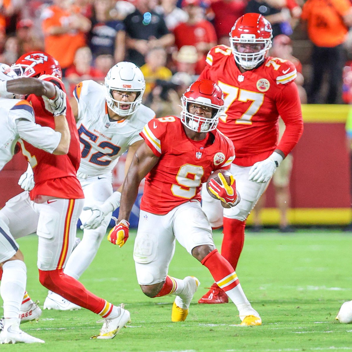 PFF's tweet photo. Most missed tackles forced this season

Kenneth Walker         43*
Jahmyr Gibbs              28
Bhayshul Tuten          19
Jaylen Warren             19
Quinshon Judkins     18
Kyren Williams            18

*what?!?!??! https://t.co/BHUOAJDHDk
