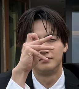 BBxBammie's tweet photo. เอ่อ คือ อันนี้แปลว่าอะไรหรอคะเมนพี่เจบี😂

#JayB https://t.co/u0I80qxW4d