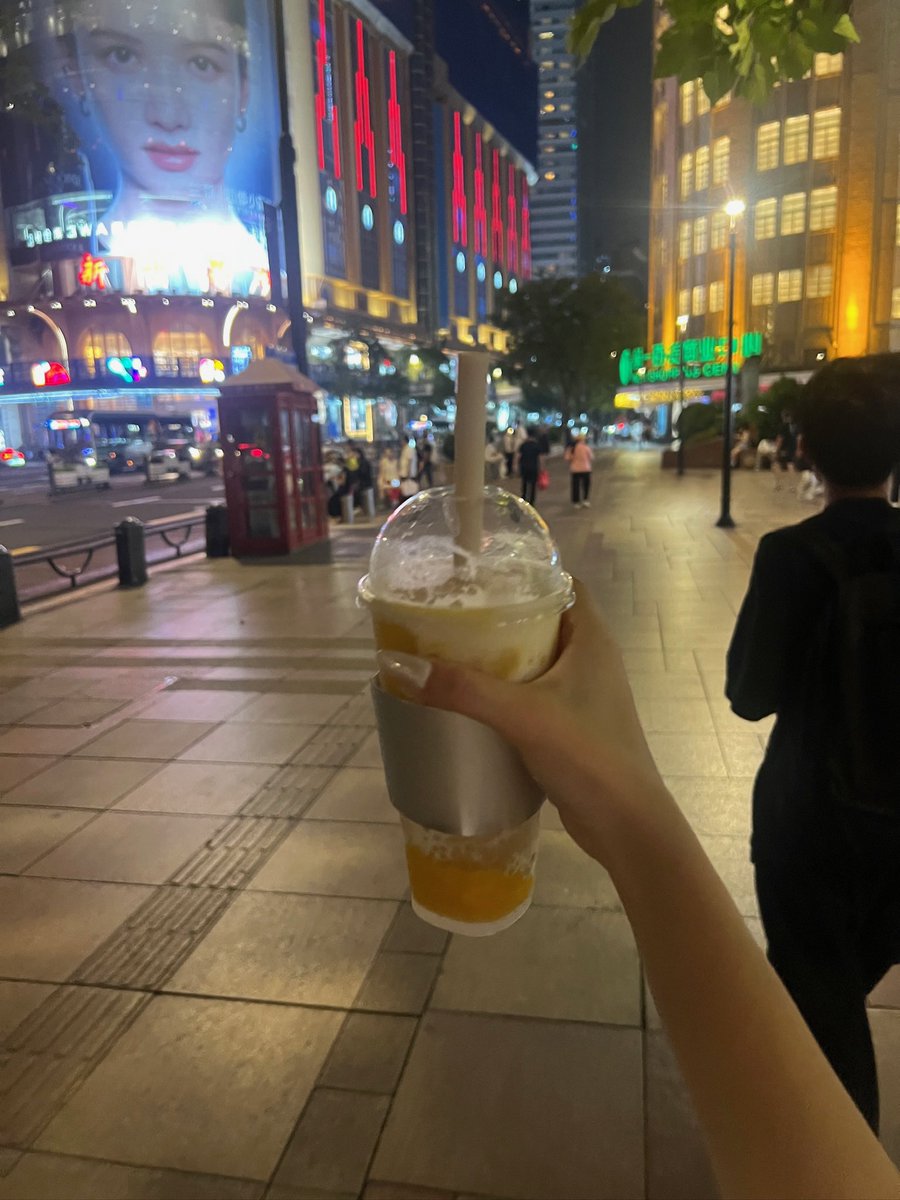 yuwanhao's tweet photo. 最近的天气太差了、好想回中国啊🥲💕 https://t.co/0wpvZ8Gvb6