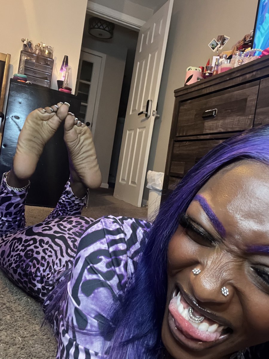 WOCKNATRIX's tweet photo. Sole Sunday 🐾💜 https://t.co/T3wW4FxFqm