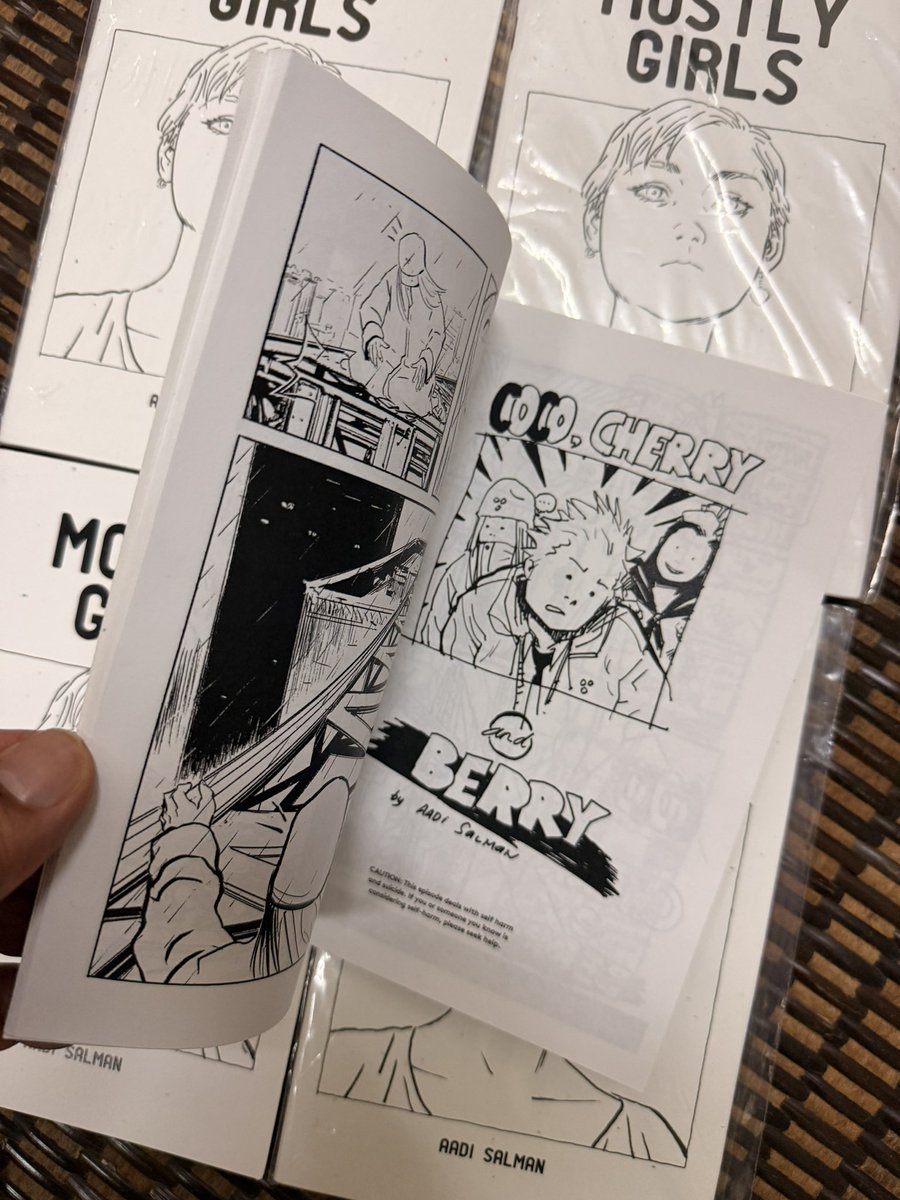 aadisalman's tweet photo. MOSTLY GIRLS zine, cuma tinggal 4 keping sahaja! Sila PM jika berminat.

Only 4 copies of the MOSTLY GIRLS zine left! Please PM if interested.

#zines https://t.co/ICx5qH7Mok