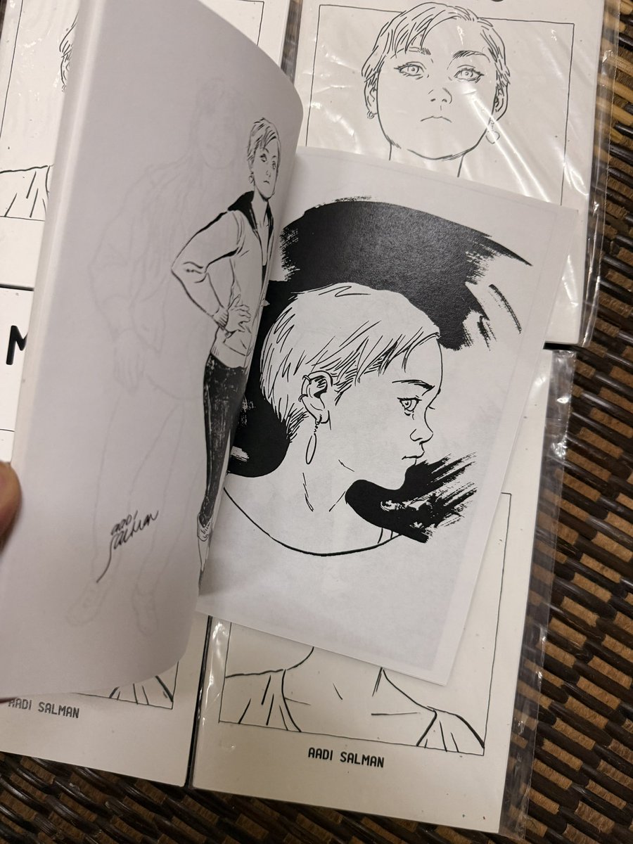 aadisalman's tweet photo. MOSTLY GIRLS zine, cuma tinggal 4 keping sahaja! Sila PM jika berminat.

Only 4 copies of the MOSTLY GIRLS zine left! Please PM if interested.

#zines https://t.co/ICx5qH7Mok