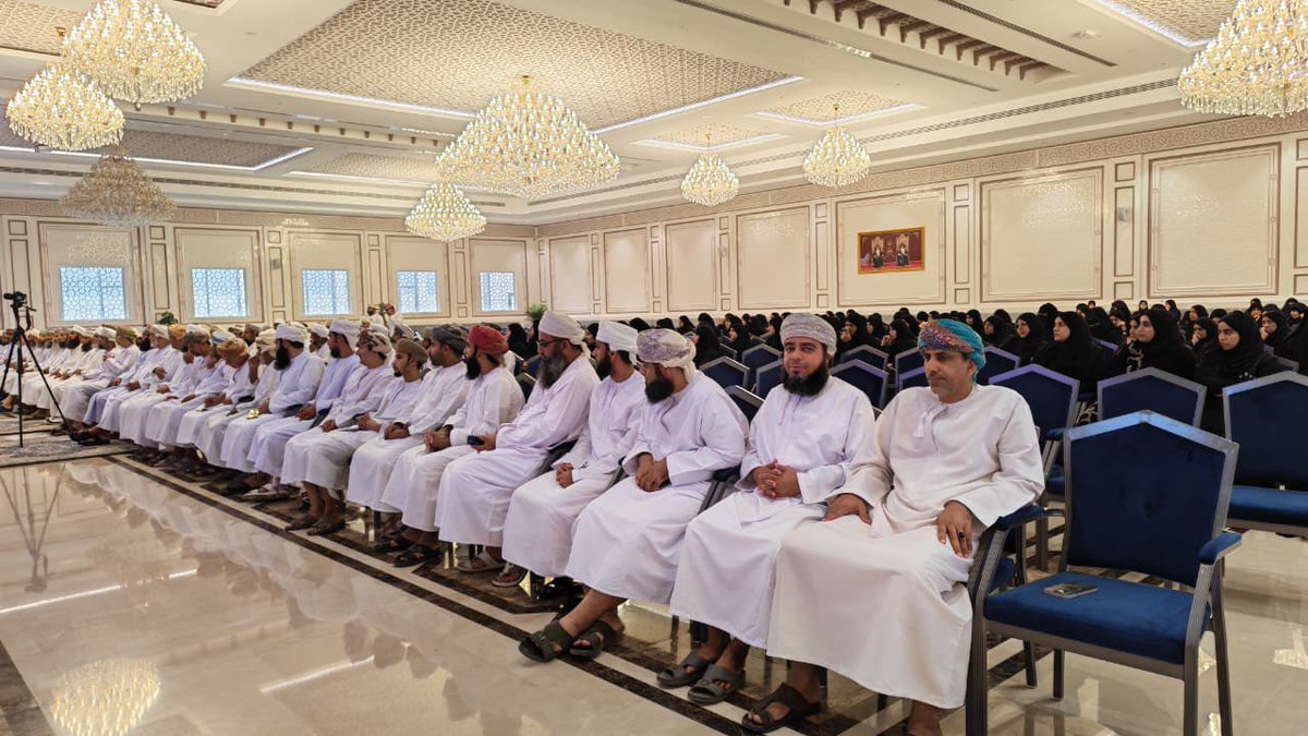 maranizwa's tweet photo. انطلقت بمحافظة الداخلية يوم أمس الأحد المرحلة الثانية من برنامج «الاستثمار الوقفي – نحو كفاءة وقفية» ضمن برنامج «إثراء»، بتنظيم إدارة أوقاف محافظة الداخلية، ويستمر خمسة أيام، مستهدفًا مشرفي الأوقاف والكوادر الدينية ووكلاء الأوقاف والمختصين والمعنيين بالشأن الوقفي.

(١-٢) https://t.co/bpCykRHEBd