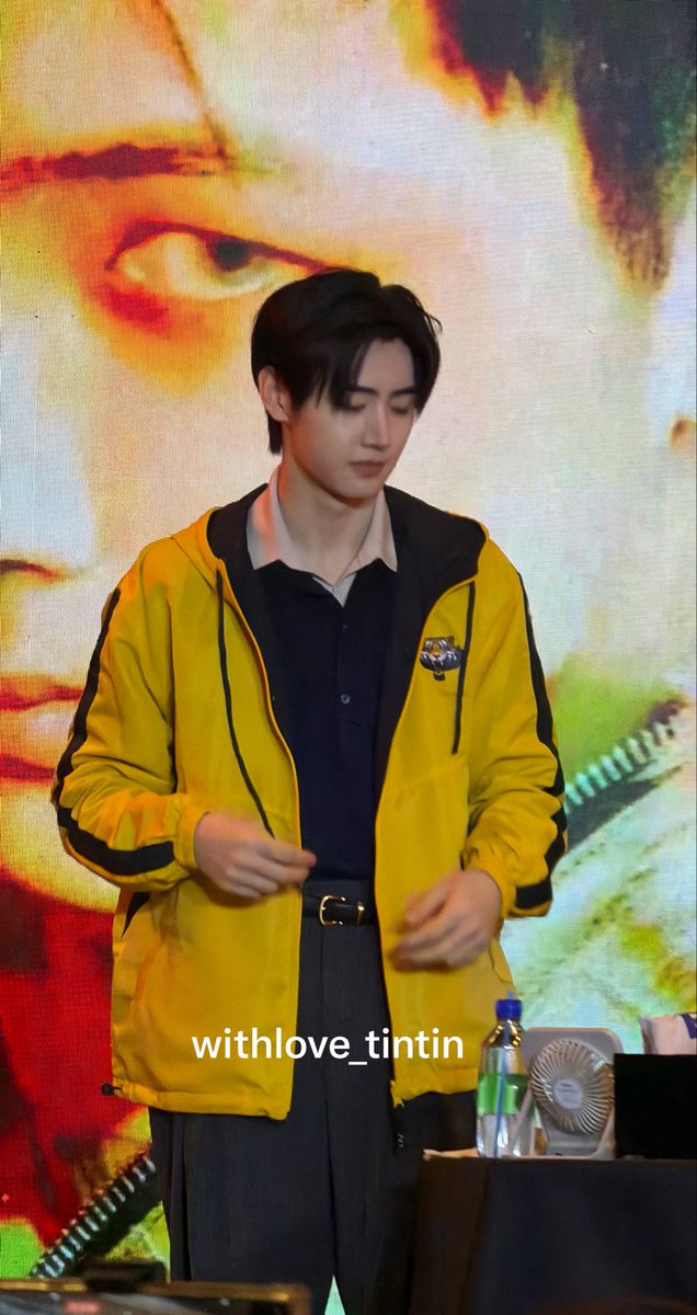 withlove_tintin's tweet photo. thank you so much sunghoon, for wearing the UST jacket i bought for you. fantasy unlocked talaga! 

It’s a pity i wasnt able to get it back. The staffs said the members brought home some items and it’s probably one of them. https://t.co/KonbOFjo3Z