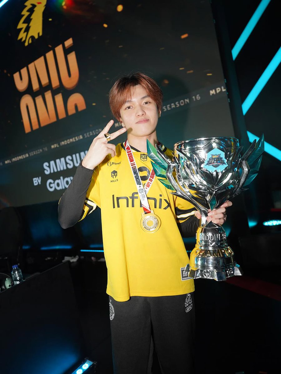 AriaM94456's tweet photo. Six MPL titles 🏆🏆🏆🏆🏆🏆, thanks 🙏 https://t.co/jTIJCaXN0H