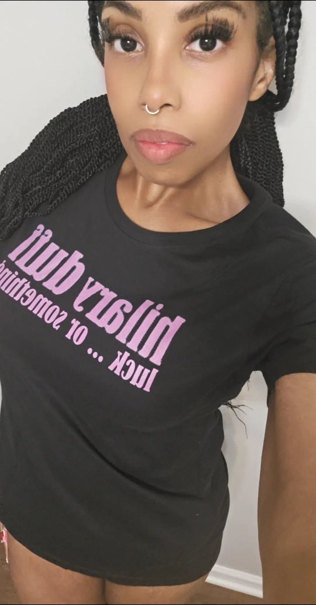 DWEUnseenBling's tweet photo. I can't wait to see #hillaryduff AGAIN but this time for 2027
....I already got my shirt
#luckorsomthing
#tour
#baddie
#concert
#newyear
#NewProfilePic https://t.co/vWlxfuicxg