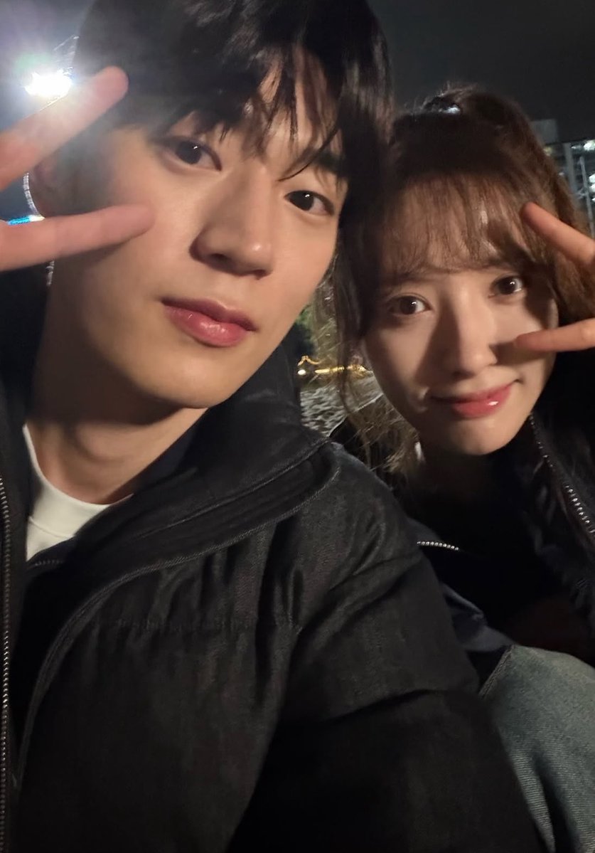 San3_S2's tweet photo. 꺄 투샷 올려줬다 https://t.co/OjV9L98F0U