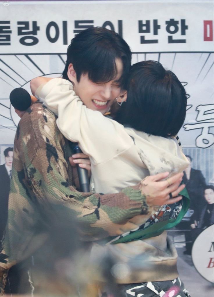 SANA_M0N2Y's tweet photo. 투정인 거 과시중 https://t.co/u8OQBgvj89