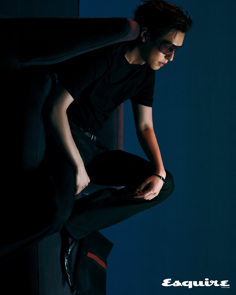 Esquire_Th's tweet photo. เตรียมพบกับคอนเทนต์ของบิวกิ้นได้ในทุกช่องทางออนไลน์ของเอสไควร์ และในนิตยสารฉบับเดือนตุลาคม 2026 สามารถสั่งซื้อได้ทาง Line Shop: Esquire

#GucciPrimavera
#Bbillkin
#EsquireTHOCT26
#EsquireThailand
#ManAtHisBest https://t.co/nv79MzEPAn