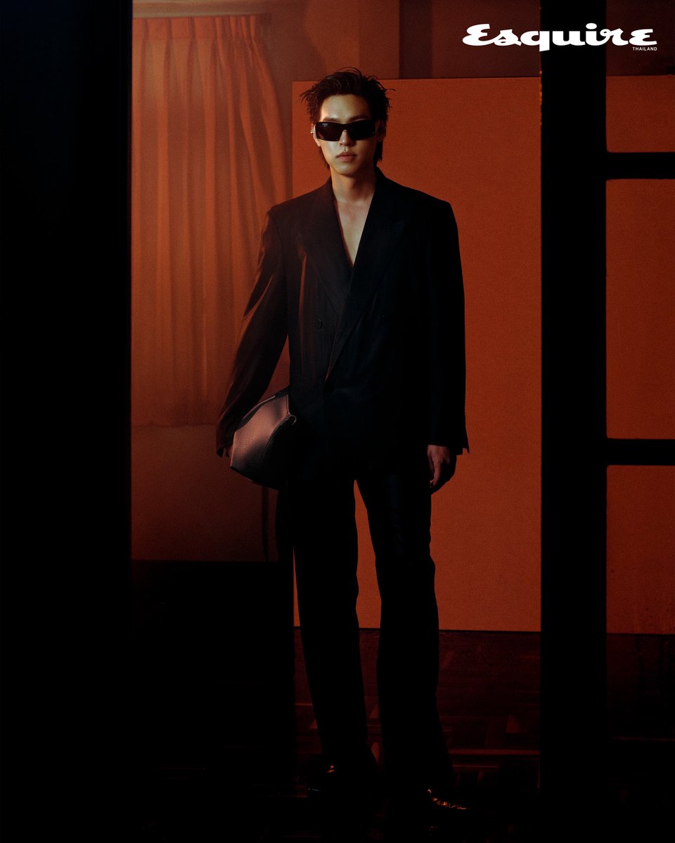 Esquire_Th's tweet photo. เตรียมพบกับคอนเทนต์ของบิวกิ้นได้ในทุกช่องทางออนไลน์ของเอสไควร์ และในนิตยสารฉบับเดือนตุลาคม 2026 สามารถสั่งซื้อได้ทาง Line Shop: Esquire

#GucciPrimavera
#Bbillkin
#EsquireTHOCT26
#EsquireThailand
#ManAtHisBest https://t.co/nv79MzEPAn
