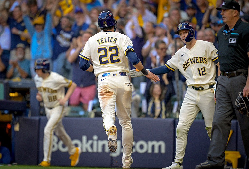 Brewers's tweet photo. The epitome of Winning Our Way

#WinOurWay https://t.co/rL7wy3N53E