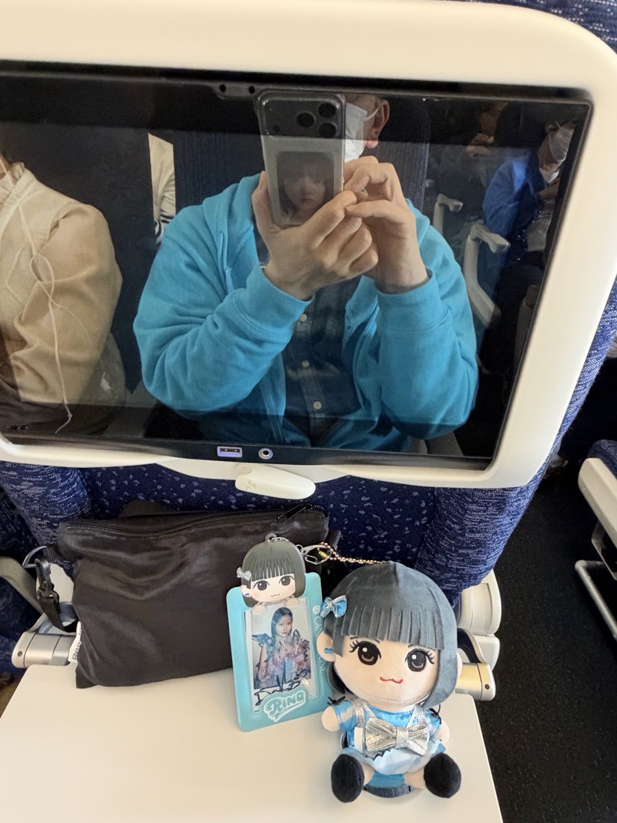 kawa_lapo's tweet photo. いい加減にしてヽ(*´∀｀)
ほんとにこれが最後だから、、
りのまるさんパーカー着てると
何でもできる（気がする）
#福山梨乃 https://t.co/UheRqk94tC