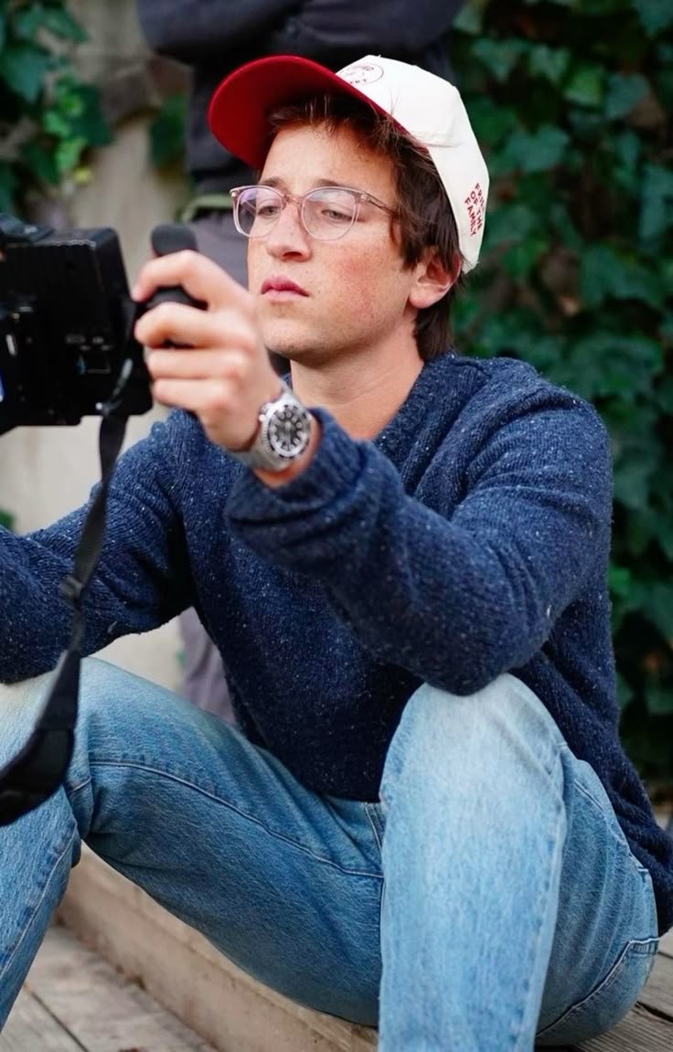 vivi_delreyy's tweet photo. this is all fun and games but i think i have a crush on him already https://t.co/cHWDnidG83