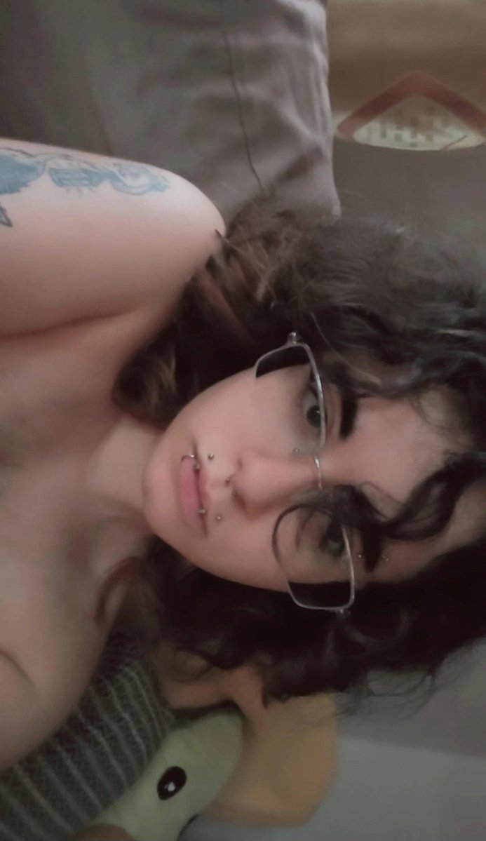 puppyboylu's tweet photo. hi heh
#nsfwtwt #nsfw #ftm #trans #transmasc https://t.co/kbRf8yrEtp