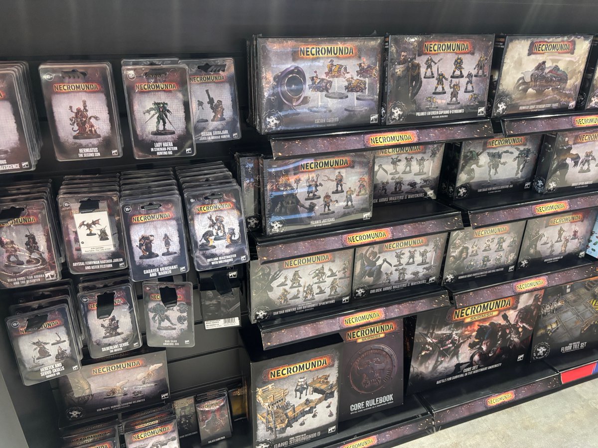 WarhammerKWGC's tweet photo. 魅力的な世界観のゲームシステムもご用意。
貴方はどれが好きですか❓

血と汗のファンタジー、ブラッドボウル

小スケールミニチュアで壮大な遠未来の神話を楽しもう、インペリアリス

ギャング達の抗争、ネクロムンダ

伝説のファンタジーを卓上に再現、ミドルアース

川口マネージャーは全部です‼️ https://t.co/KuRGSTVs4F