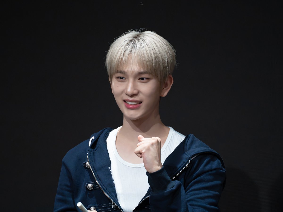 tadayeypex's tweet photo. 이건 그냥 기여우니까 생일 기념으로다가 올려보겠어요
애기혀누시~ 행복해라 얍✨️
#EPEX #이펙스 #BAEKSEUNG #백승
#백승으로_채워갈_10월의_순간들
#Oct_Moments_with_BAEKSEUNG https://t.co/bF7acDrp1e