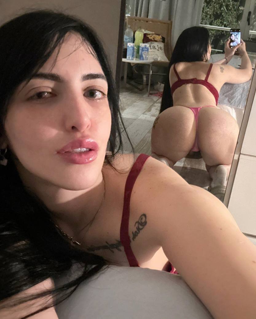 recaliente_'s tweet photo. Wacha hermosa que pedazo de culo tenes https://t.co/rRR6fP3DwY