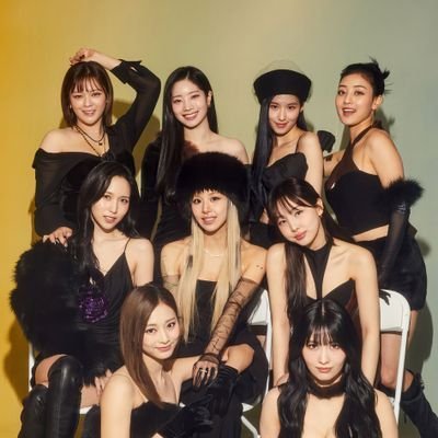 pinknoir_4's tweet photo. 🚨 BLACKPINK and TWICE are set to perform together for a special stage at this year's MMA's 2026 to be held on Nov 14 and 15 at Gocheok Sky Dome.

This will be the first time ever in MMA's history for the k-pop giants to perform together. https://t.co/VOHLQ0tDID