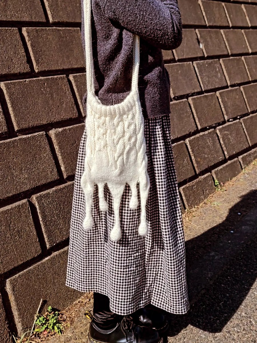mwymgc's tweet photo. フェルト化させた作品「とろけるニットシリーズ」
新作&amp;再販の準備をすすめています
久しぶりの棒針編み☺️

#編み物
#編み物オブジェ https://t.co/jnwb5DpBIl