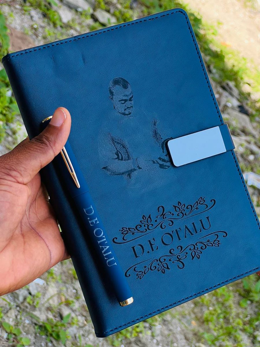 shopreeah's tweet photo. @nosafk Thoughtful engraved gift ideas for HIM🥰

F1: 🏷18,000 NGN
F2: 🏷30,000 NGN

📍Lagos | Nationwide delivery. https://t.co/eIPfTAde8H