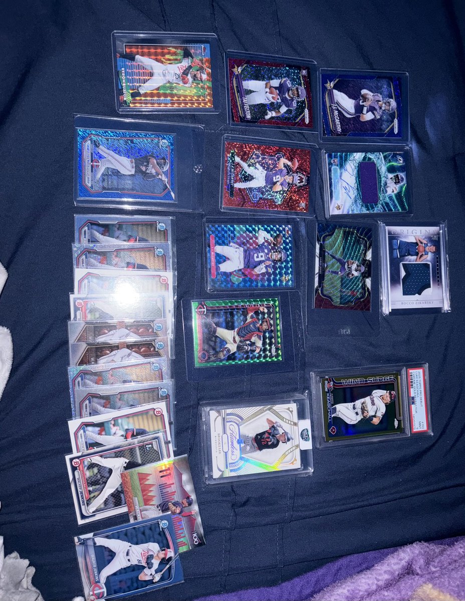 shiftyant5's tweet photo. Last few days of mail. PS: McCarthy cards were bought before the trade lol

@VikesReport @KirkCousinsFan8
@SkolGeek @codyy11_
@NotTheFakeJordy
@Bucks_Cards 
@CardPurchaser https://t.co/5jguqPQ6zM
