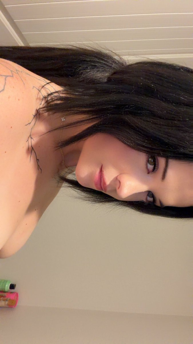 Lizabethblcx's tweet photo. face card is just as wild as the body card ;) 
 
#nsfw #nsfwtwt #onlyfans #joi #custom #sph #solo #buyer #seller #buyers #model https://t.co/syaaO7L5UW