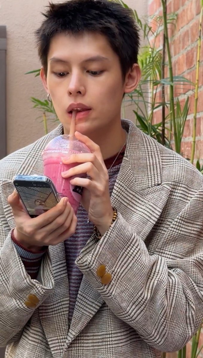 d3addrunk's tweet photo. 🎀🌸🎀 https://t.co/cD1wZ3Jur5