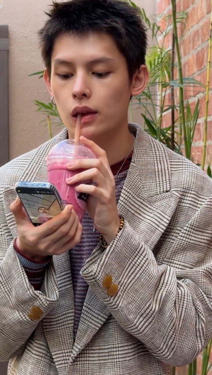 d3addrunk's tweet photo. 🎀🌸🎀 https://t.co/cD1wZ3Jur5