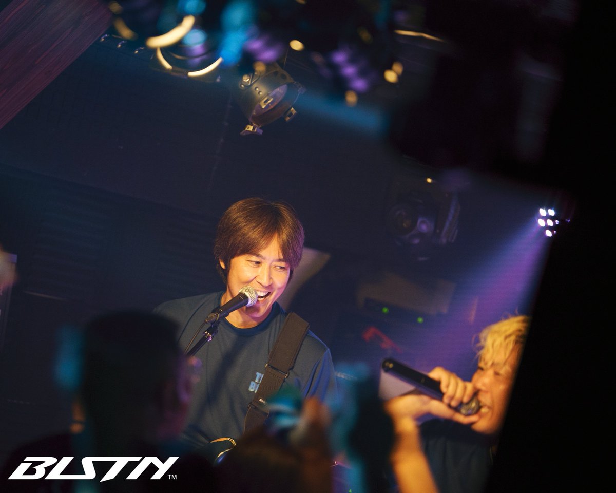 Bluestone_wa's tweet photo. 🎤YOUTA 🎸KAZ
2026.10.03
大船HONEY BEE
LIVEのひとこま
撮影:タガミ

改めて【御礼】
カメラマン タガミさん
撮影ありがとうございました。

美元智衣さん。ご自身のLIVEのあとなのに駆けつけてくださってのスタッフサポート。ほんとにありがとうございました。

#Bluestone
#神田陽太
#KAZ https://t.co/YoALXvBEhE