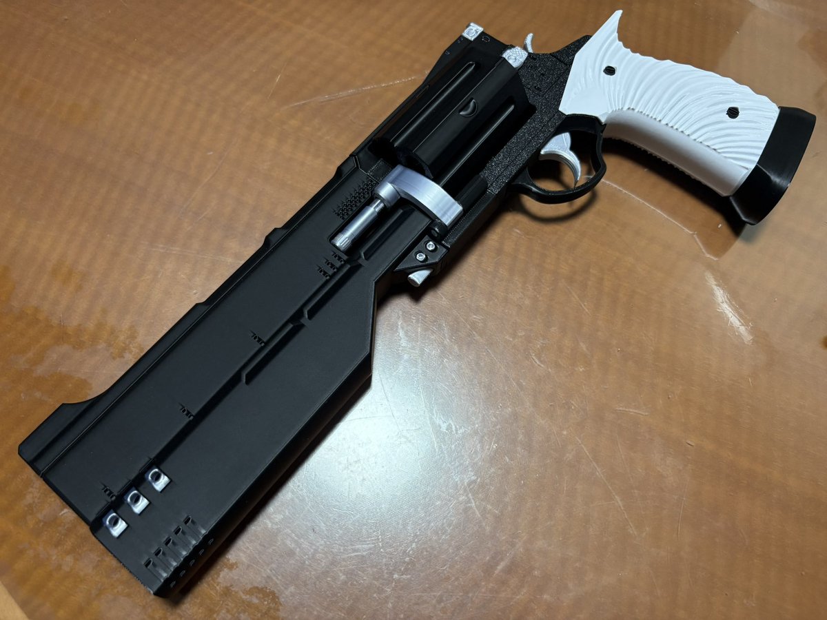 GS_weaponry tweet picture