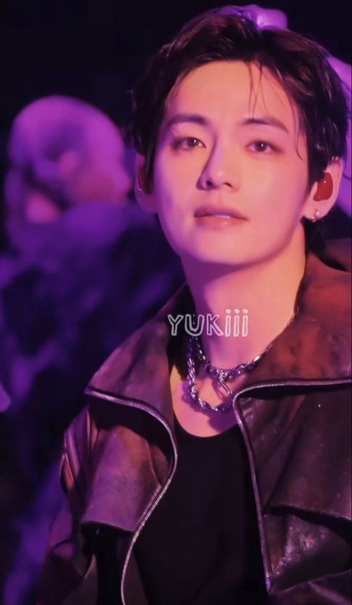 kthddd's tweet photo. This is how taehyung looks like in real life, no wonder he is called CGV... https://t.co/qpWaVaAN1V