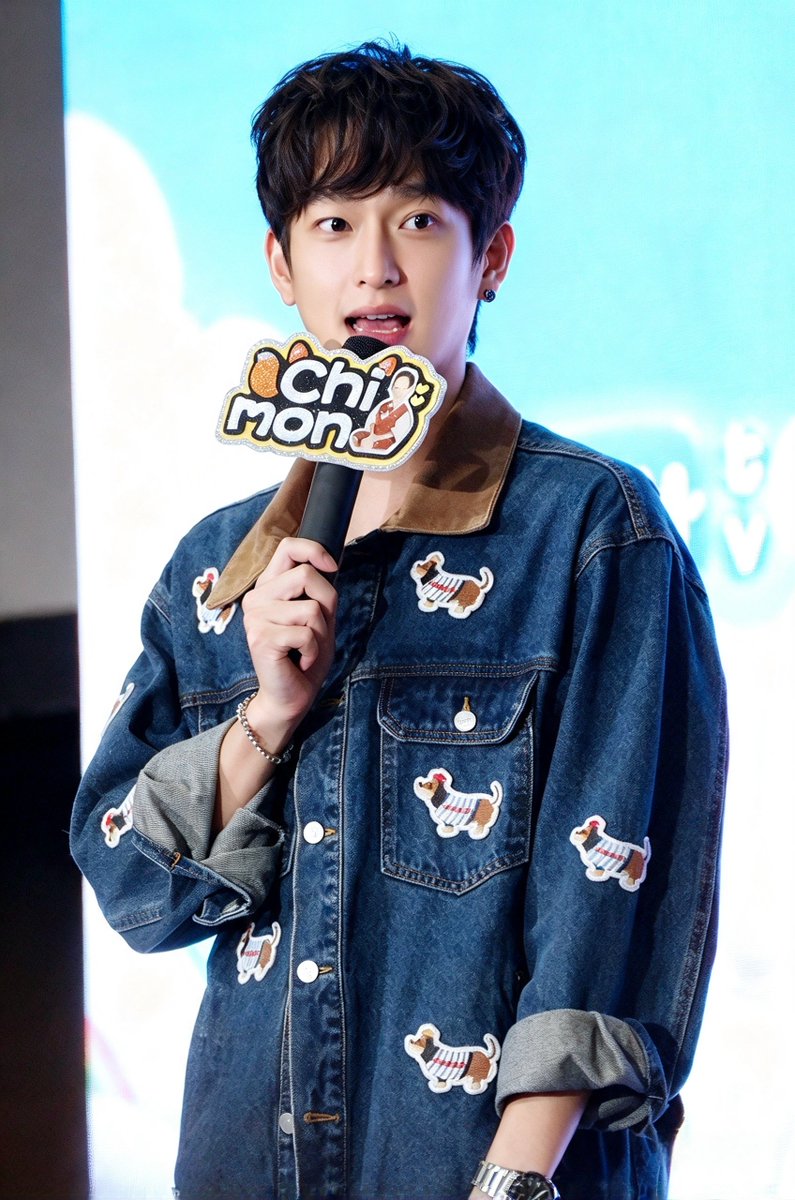 Lunarrr_1998's tweet photo. จะมาลงให้เรื่อยๆ นะกับการถ่ายรูปและการรวมพลครั้งแรกของซุงซิงชิม่อน ที่นั่งอาจจะไม่โอเคเท่าไหร่แต่ก็พอถ่ายได้😊

1ST FANIVAL OF SINGCHIMON
#GMMTVFANIVAL2026HappyFamilyxSC
#ssingss #SingHarit https://t.co/Srl1qjEcjA
