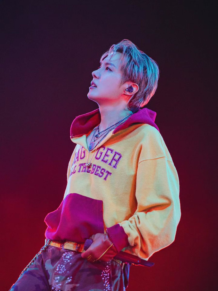 btschartsxdaily's tweet photo. #JHOPE via Instagram Post [Thread]💜

“BTS WORLD TOUR ‘ARIRANG’. BOGOTÁ”
https://t.co/rrjaw4T35W https://t.co/g8c7vvQqnq