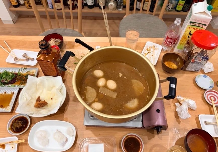 yukitichqn's tweet photo. 持ち寄りって言ってたのに勝手におでん作って1家族に7000円請求は高すぎでしょ（笑） https://t.co/LfcnoKkX4v