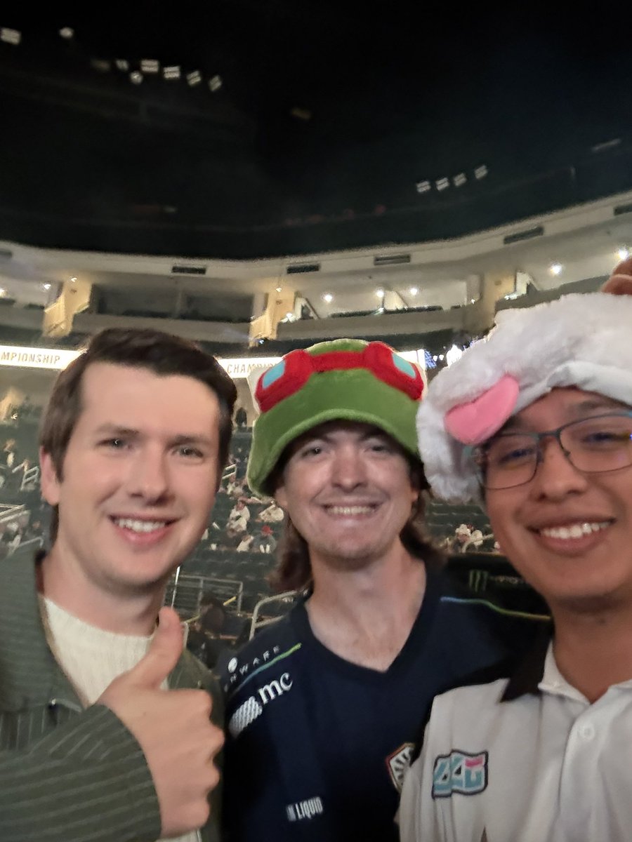 jxcobsum's tweet photo. AMAZING FINALS GAMES AND LIQUID FUCKING WONNNN NA WILL WIN WORLDS WE ARE SO BACK #lcs #lcsfinals https://t.co/pgqtqg8gJK