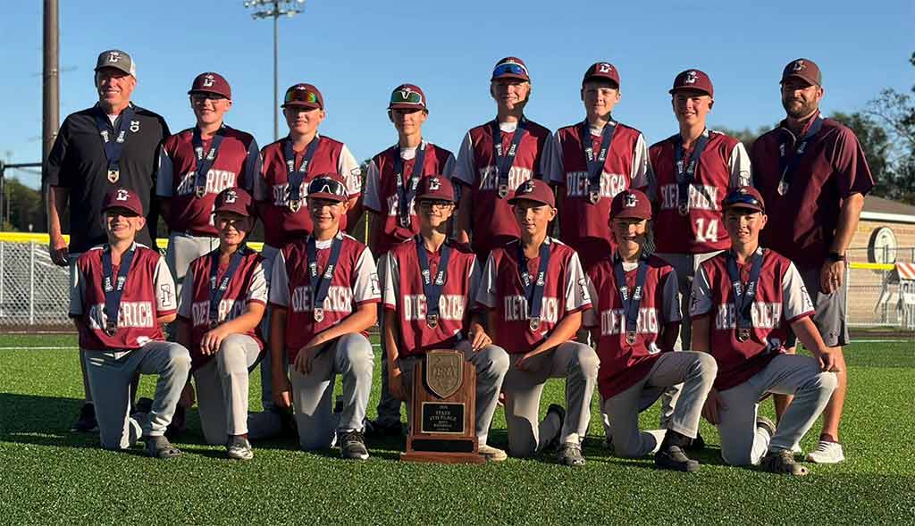 ProbstAutoBody's tweet photo. Congratulations Dieterich and St. Anthony Junior High boys baseball teams! https://t.co/MI4xRcrMkJ