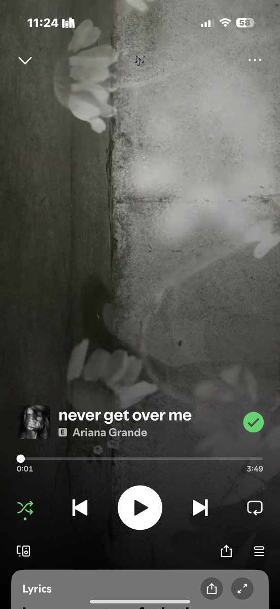 remsatrn's tweet photo. lock screen, last song, profile, pinterest :D https://t.co/jPHBaUigYv