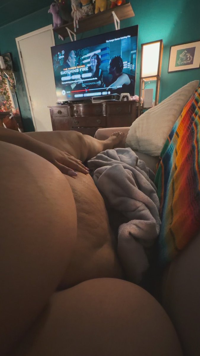transgfca's tweet photo. Got out of the shower like two hours ago and have just been laying on my couch naked hahaha
#trans #transgf #bbw #bbtw #california #ca #fresno #visalia #bayarea #LA #content #collab https://t.co/aqrlHhty7M