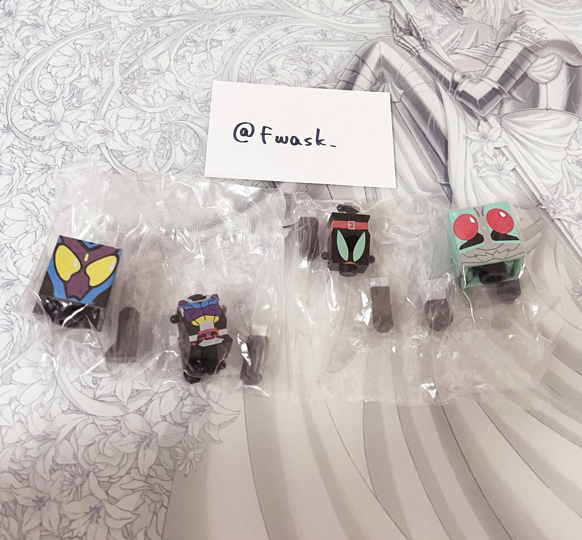fwask_'s tweet photo. ガチャガチャ 買取 交換

︎︎⟡仮面ライダー ポリゴンヘッド⟡

求/200+送料/PayPay 買取
���王、W
・郵送
・メルカリ通し○(メルカリでしたら手数料かかります)

譲/ 画像(ガヴ 1号)

 #ガチャガチャ交換  #ガチャガチャ買取 https://t.co/LYDcPBPTH6