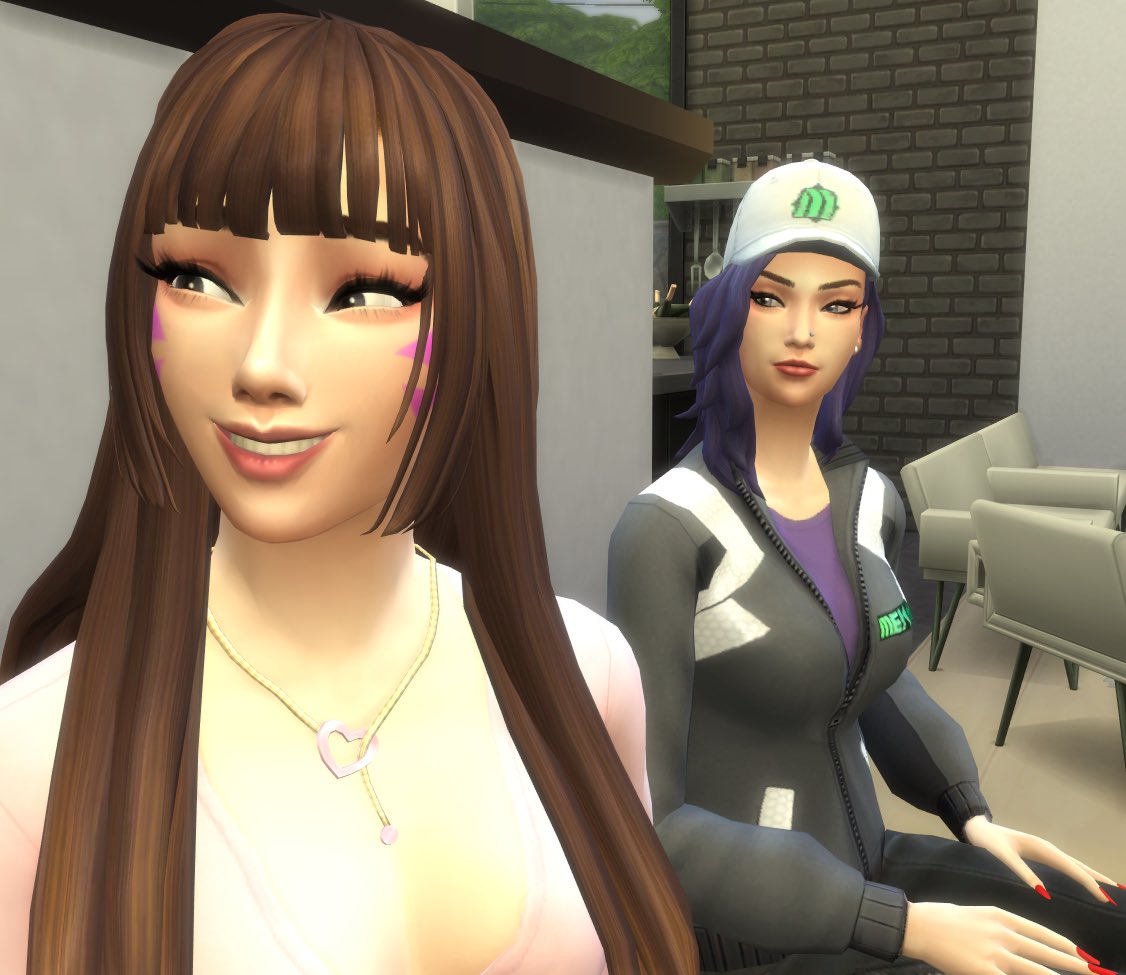 Dezzyiro's tweet photo. She looks like she’s either admiring her gf or jealous of her, spoiler alert it’s both 👀👀 

#dva #dmon #overwatch #meka https://t.co/bZoz4SkRpR