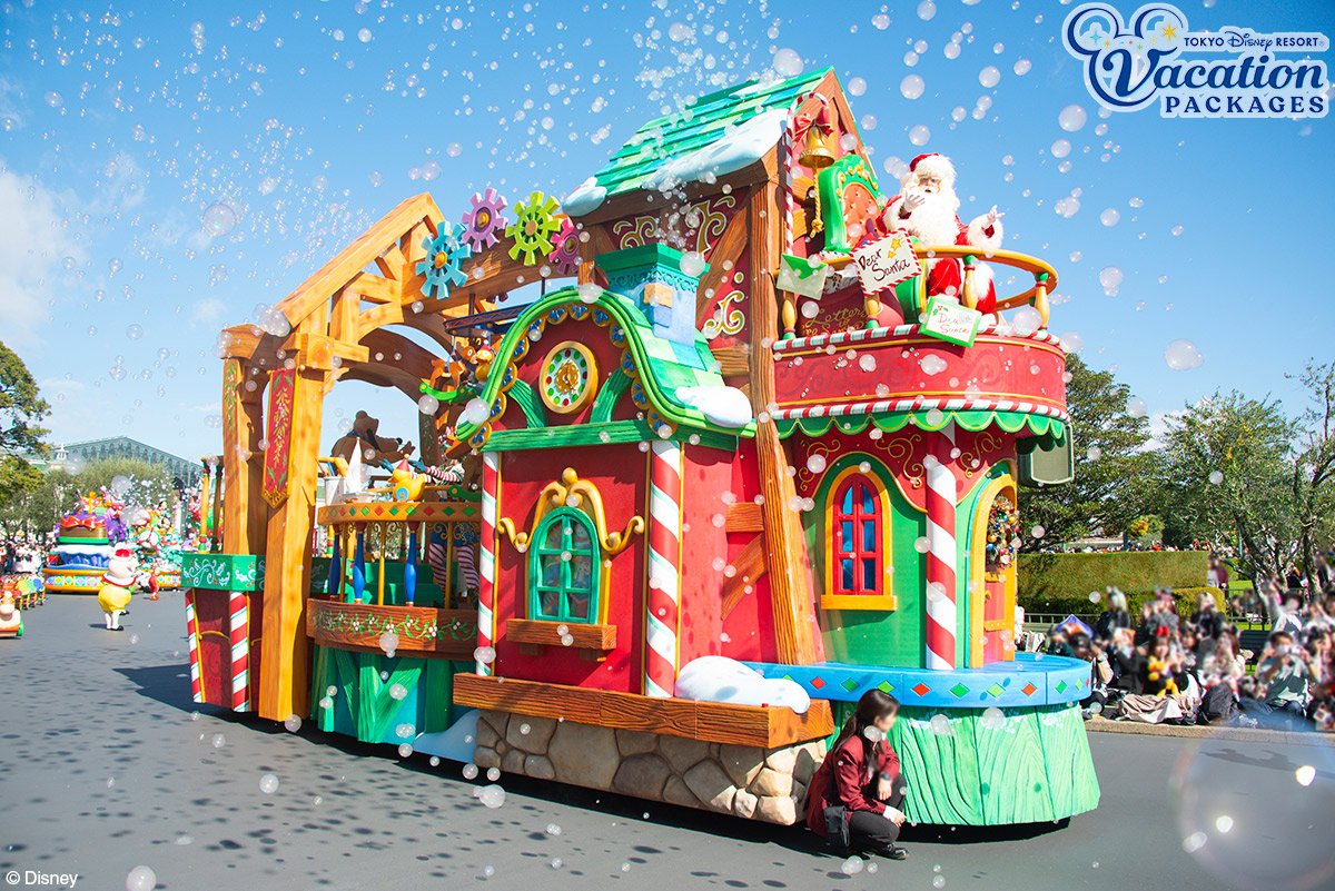 TDR_PR's tweet photo. 今年も心ときめく「ディズニー・クリスマス」の季節がやってきます🎄✨
バケーションパッケージならパレード「トイズ・ワンダラス・クリスマス！」や、期間限定バージョンの「東京ディズニーランド®・エレクトリカルパレード・ドリームライツ」が間近で見られる特別鑑賞席を事前予約できます！
https://t.co/Ca8SNLdaSy