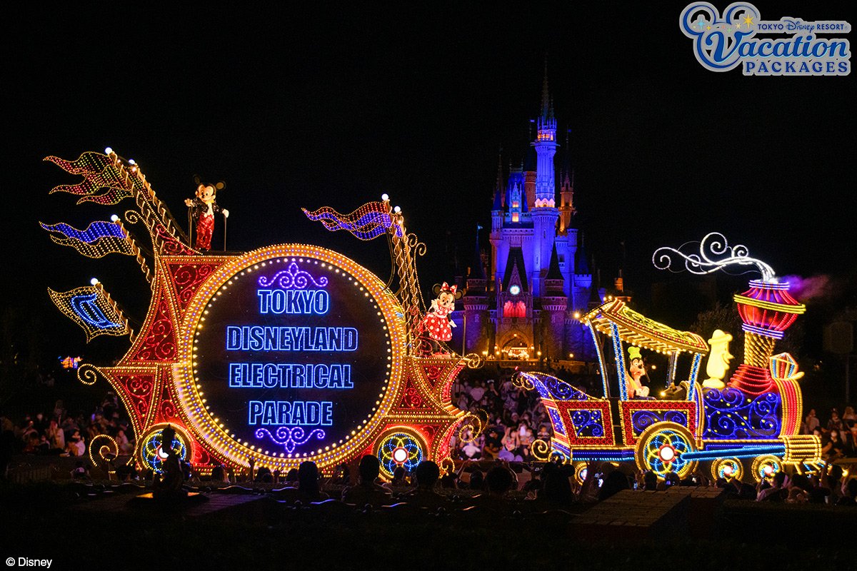 TDR_PR's tweet photo. 今年も心ときめく「ディズニー・クリスマス」の季節がやってきます🎄✨
バケーションパッケージならパレード「トイズ・ワンダラス・クリスマス！」や、期間限定バージョンの「東京ディズニーランド®・エレクトリカルパレード・ドリームライツ」が間近で見られる特別鑑賞席を事前予約できます！
https://t.co/Ca8SNLdaSy