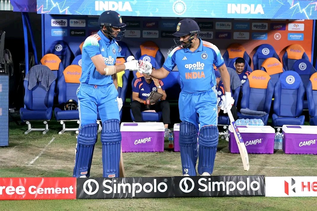 ICT_fansayw's tweet photo. Indians Player Runs in ODI in SENA in this decade  (after shubman Gill's ODI debut)

Rohit Sharma - 470 runs @67.14
Shubman Gill- 372 runs @46.50
Shreyas IYER - 684 runs @40.2
Virat Kohli - 615 runs @38.44
Kl Rahul - 512 runs @35.57 https://t.co/T1p3JORHPR
